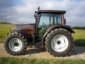 Traktor Valtra N101